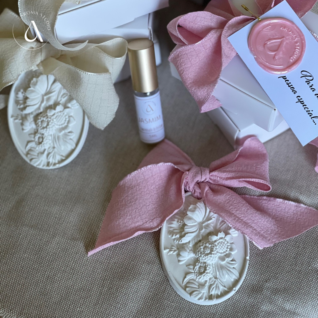 Gesso Perfumado Oval Flores Campestres + Frasco Perfume Concentrado